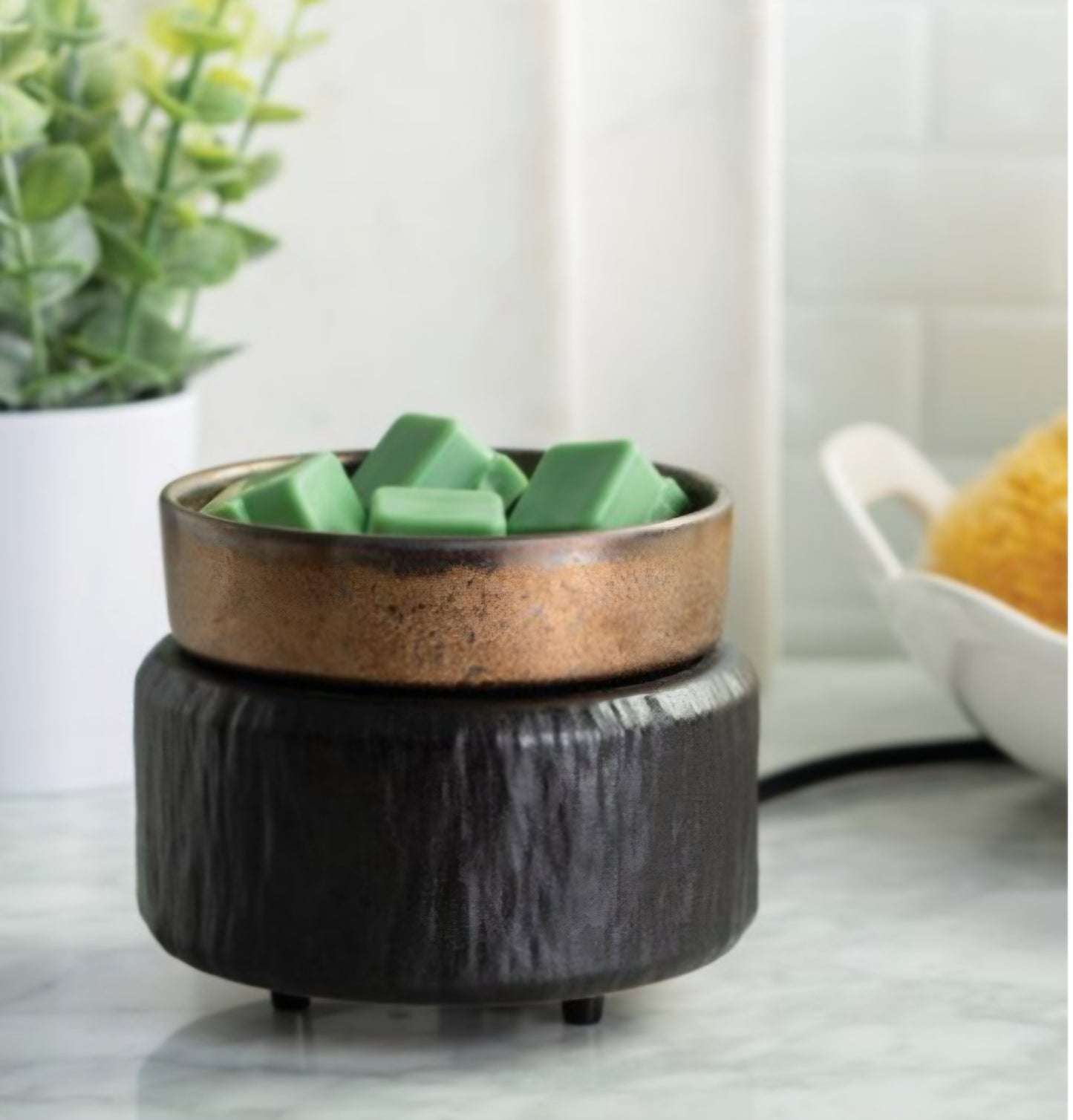 Primitive Black 2-In-1 Classic Fragrance Warmer