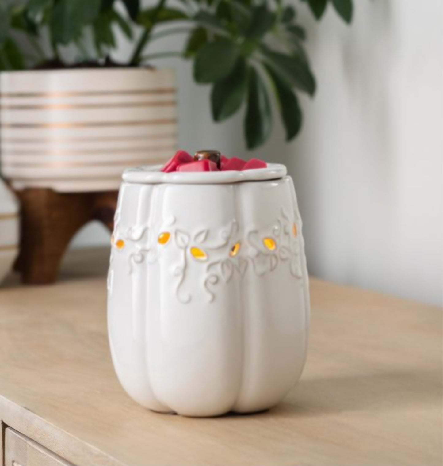 White Pumpkin Illumination Fragrance Warmer
